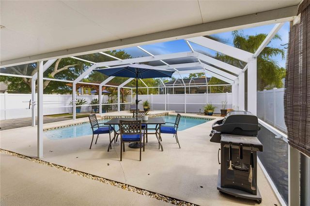 7633 CLOVELLY PARK PLACE, Apollo Beach, FL 33572