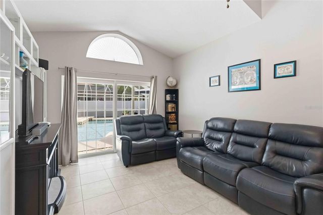 7633 CLOVELLY PARK PLACE, Apollo Beach, FL 33572