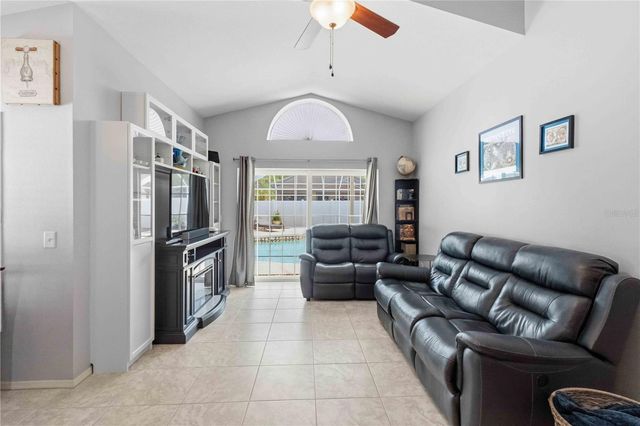 7633 CLOVELLY PARK PLACE, Apollo Beach, FL 33572