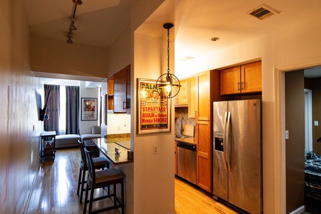 66 Monroe Ave Apt 304, Memphis, TN 38103