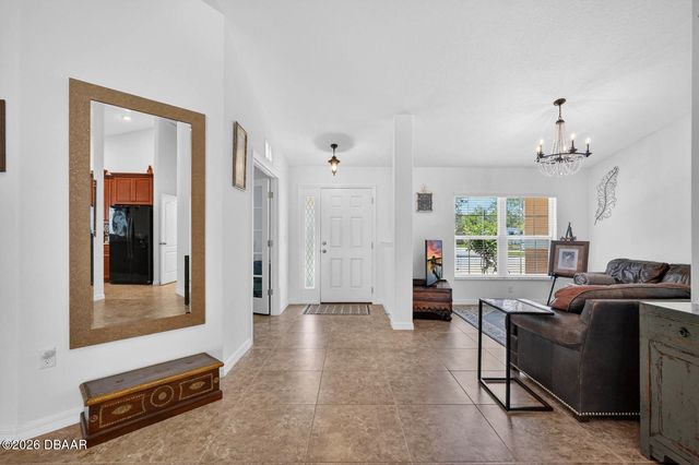 10 Princess Mari Place, Palm Coast, FL 32164