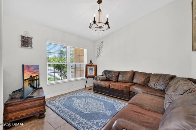 10 Princess Mari Place, Palm Coast, FL 32164