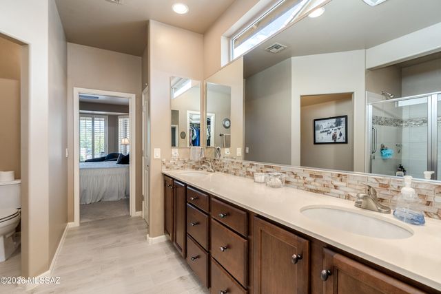 2235 E Thunderchief Drive, Green Valley, AZ 85614