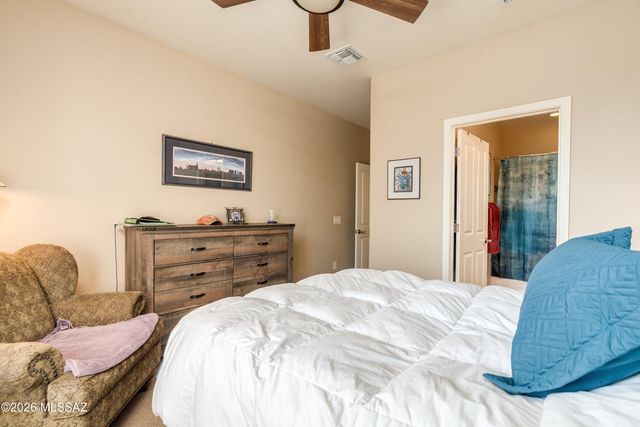 2235 E Thunderchief Drive, Green Valley, AZ 85614