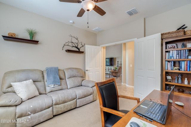 2235 E Thunderchief Drive, Green Valley, AZ 85614