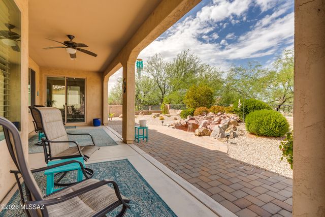 2235 E Thunderchief Drive, Green Valley, AZ 85614