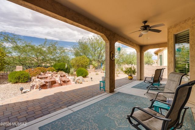 2235 E Thunderchief Drive, Green Valley, AZ 85614