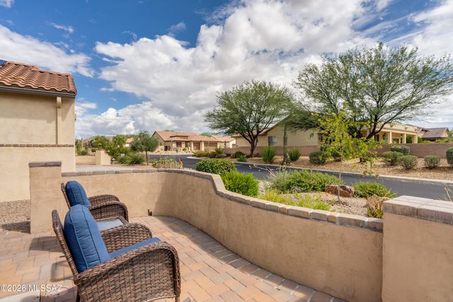 2235 E Thunderchief Drive, Green Valley, AZ 85614