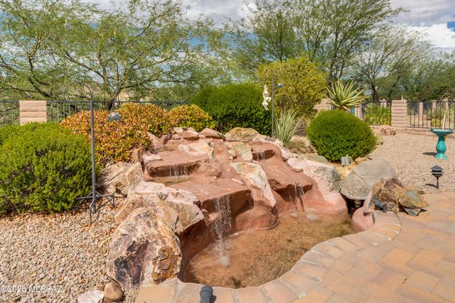 2235 E Thunderchief Drive, Green Valley, AZ 85614