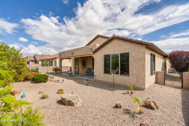 2235 E Thunderchief Drive, Green Valley, AZ 85614