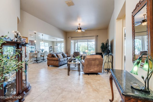 2235 E Thunderchief Drive, Green Valley, AZ 85614