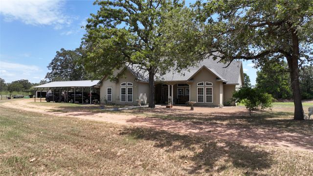 213 Joe Cole Lane, Smithville, TX 78957