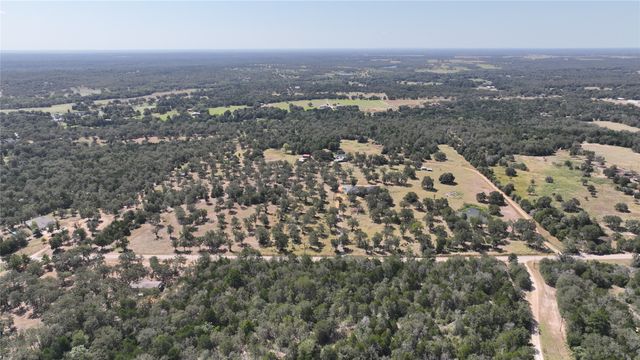 213 Joe Cole Lane, Smithville, TX 78957
