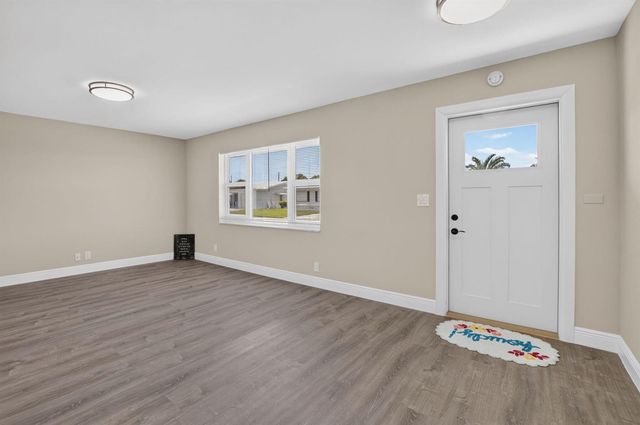 2081 SW 13th Terrace, Boynton Beach, FL 33426