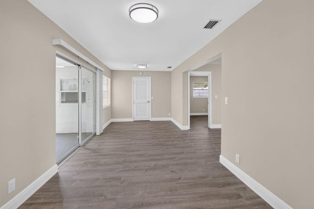 2081 SW 13th Terrace, Boynton Beach, FL 33426