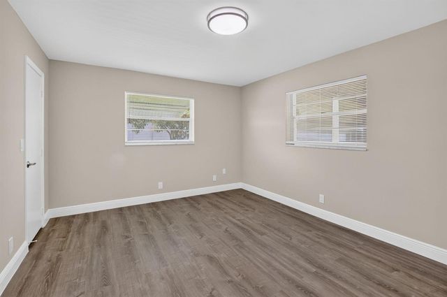 2081 SW 13th Terrace, Boynton Beach, FL 33426