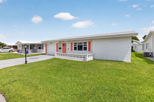 2081 SW 13th Terrace, Boynton Beach, FL 33426