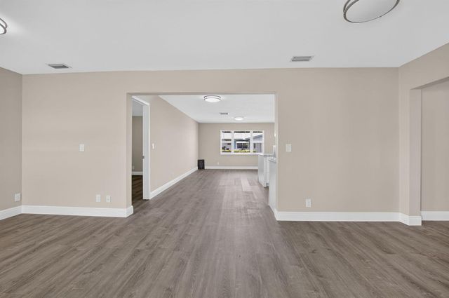 2081 SW 13th Terrace, Boynton Beach, FL 33426