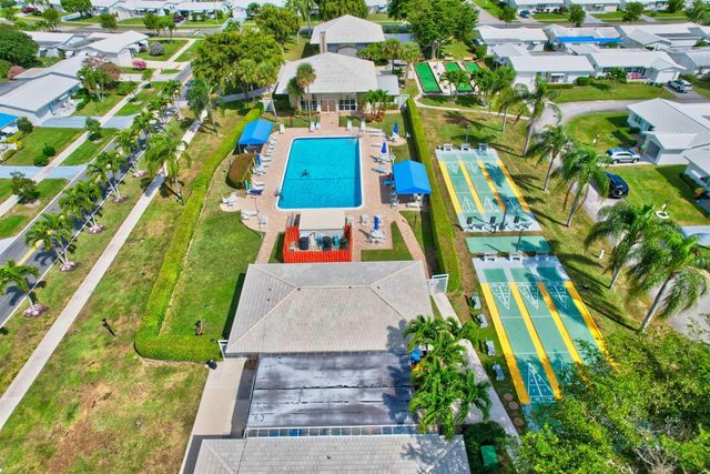2081 SW 13th Terrace, Boynton Beach, FL 33426