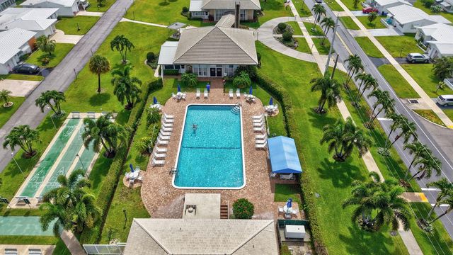 2081 SW 13th Terrace, Boynton Beach, FL 33426