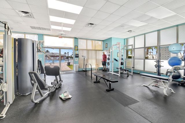2081 SW 13th Terrace, Boynton Beach, FL 33426