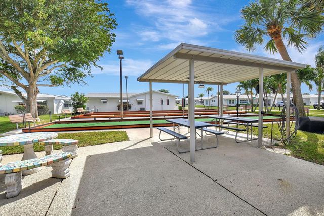 2081 SW 13th Terrace, Boynton Beach, FL 33426