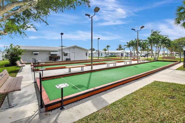2081 SW 13th Terrace, Boynton Beach, FL 33426