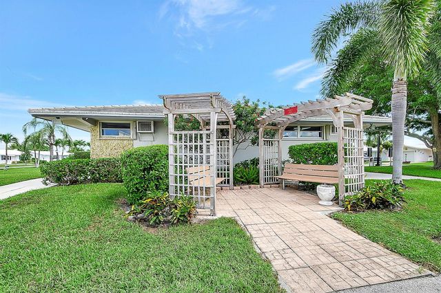 2081 SW 13th Terrace, Boynton Beach, FL 33426