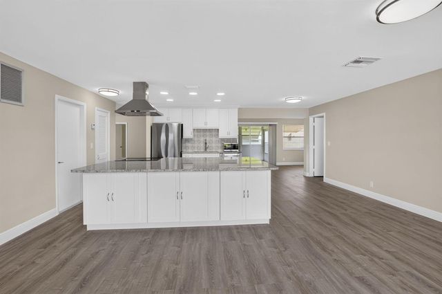 2081 SW 13th Terrace, Boynton Beach, FL 33426