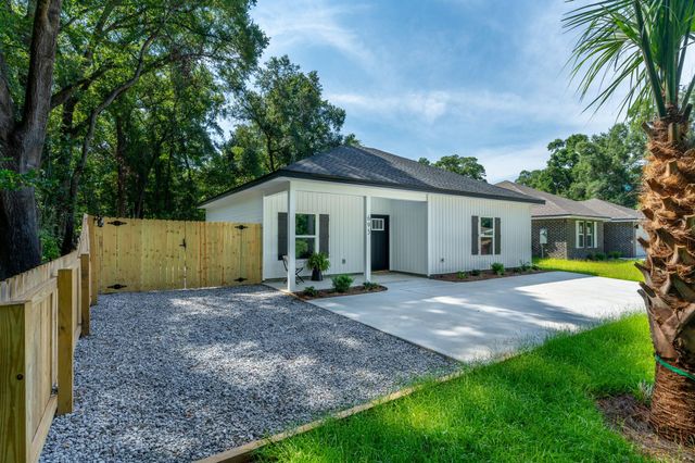 873 S Brett Street, Crestview, FL 32539