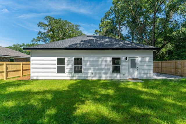 873 S Brett Street, Crestview, FL 32539