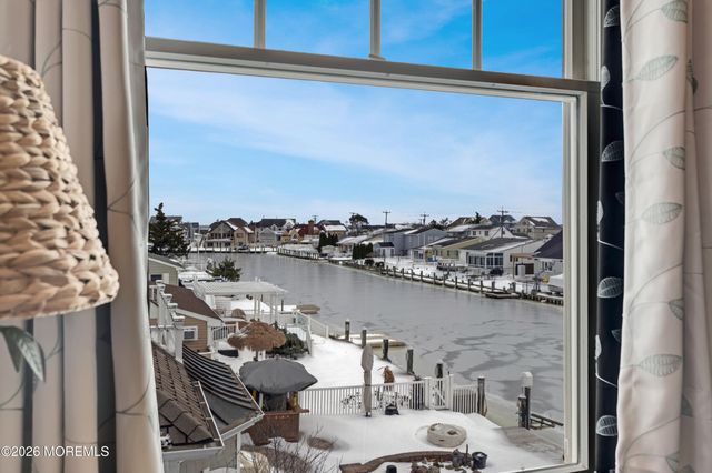 3235 Osborn Terrace, Toms River, NJ 08753