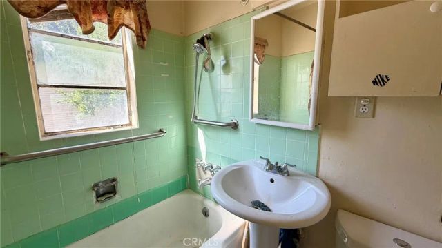 843 Laveta Terrace, Echo Park, CA 90026