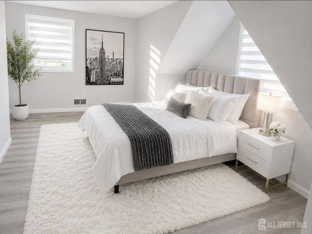19 Washington Place, Metuchen, NJ 08840