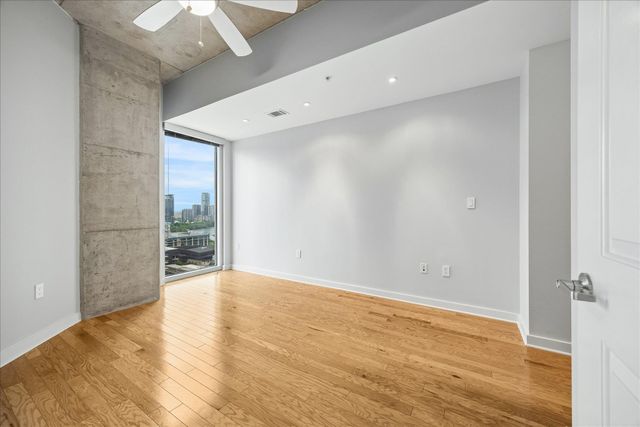 360 Nueces ST 2005, Austin, TX 78701
