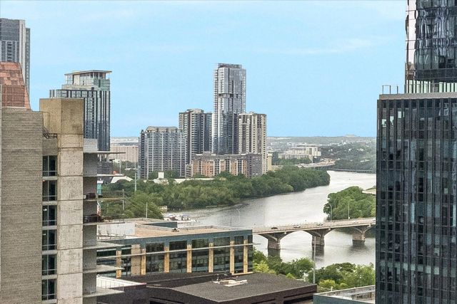 360 Nueces ST 2005, Austin, TX 78701