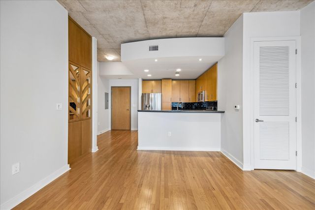 360 Nueces ST 2005, Austin, TX 78701