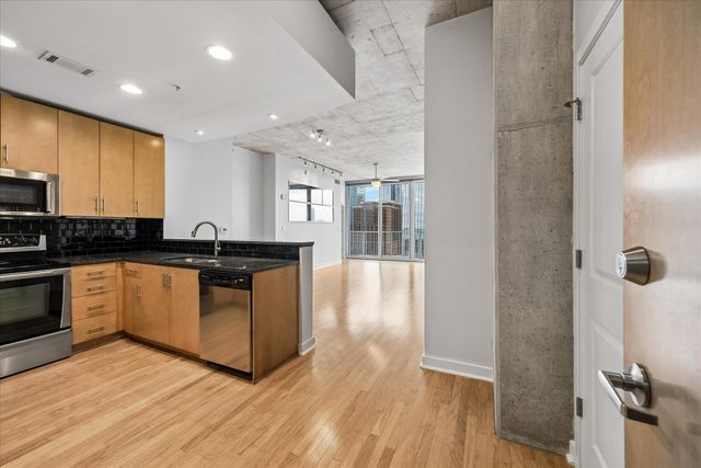 360 Nueces ST 2005, Austin, TX 78701