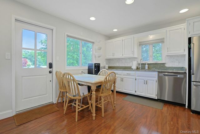 201 Westchester Avenue, Thornwood, NY 10594