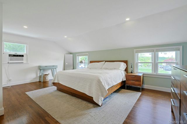 201 Westchester Avenue, Thornwood, NY 10594