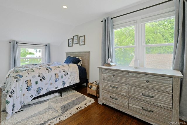 201 Westchester Avenue, Thornwood, NY 10594