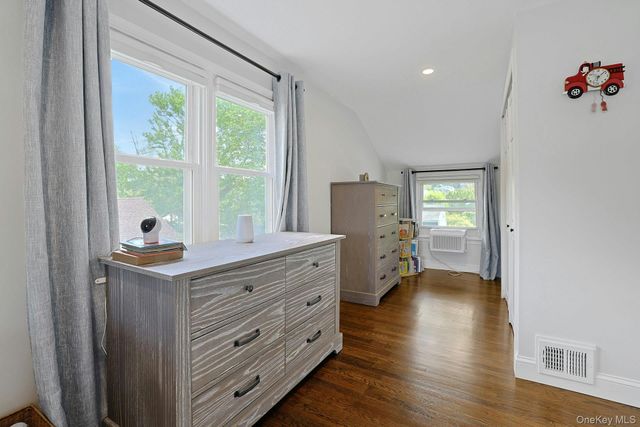201 Westchester Avenue, Thornwood, NY 10594