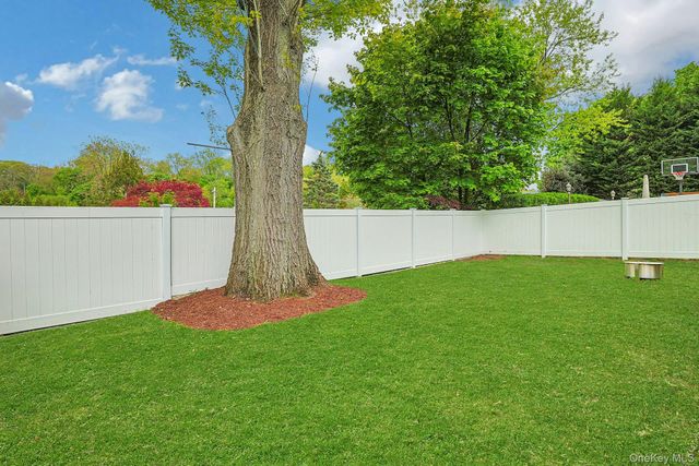 201 Westchester Avenue, Thornwood, NY 10594