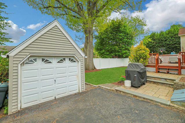 201 Westchester Avenue, Thornwood, NY 10594