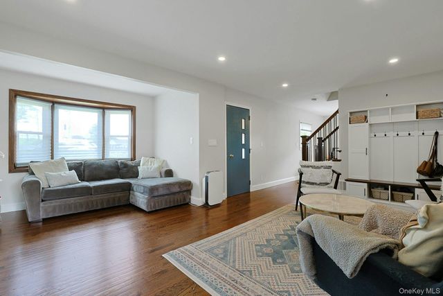 201 Westchester Avenue, Thornwood, NY 10594