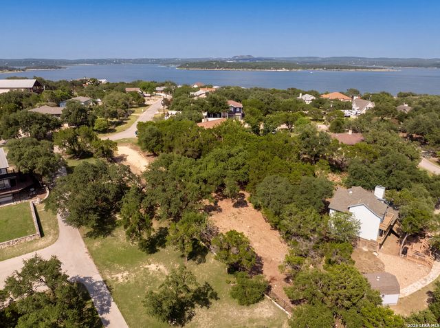 1270 STAGECOACH DR, Canyon Lake, TX 78133