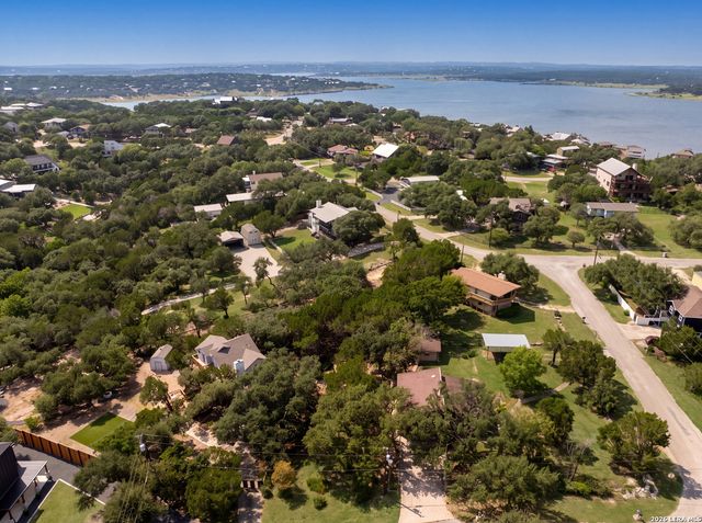 1270 STAGECOACH DR, Canyon Lake, TX 78133