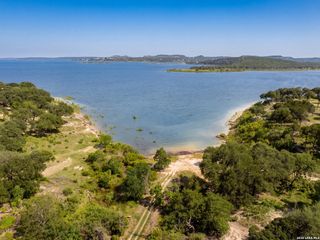 1270 STAGECOACH DR, Canyon Lake, TX 78133