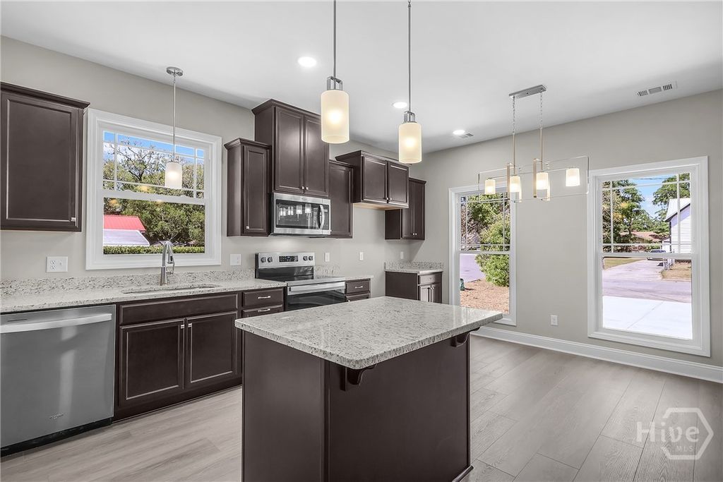 Image 17 of property listing at 2235 Alaska Street, Savannah, GA 31404
