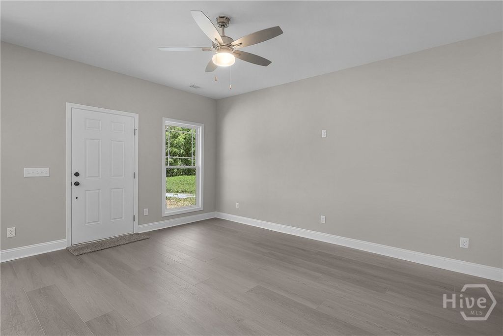 Image 8 of property listing at 2235 Alaska Street, Savannah, GA 31404